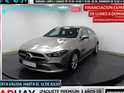 Usado Mercedes CLA180 Business 136 CV (100 kW) 2020 Gris Coupe