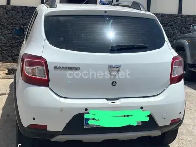 Usado Dacia Sandero Ambiance 75 CV (55 kW) 2016 Blanco Berlina