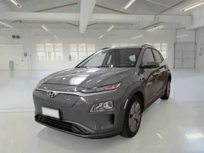 Usado Hyundai Kona 100 kW (136 CV) 2020 Gris claro SUV