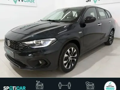 Usado Fiat Tipo Mirror 95 CV (69 kW) 2020 Negro Familiar