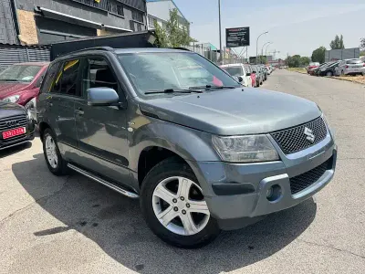 Usado Suzuki Grand Vitara 129 CV (94 kW) 2007 Gris / plata SUV