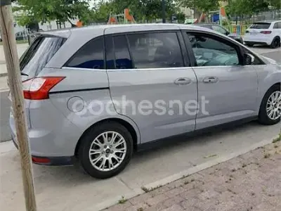 Usado Ford Grand C-Max Trend 115 CV (84 kW) 2012 Gris / plata Monovolumen