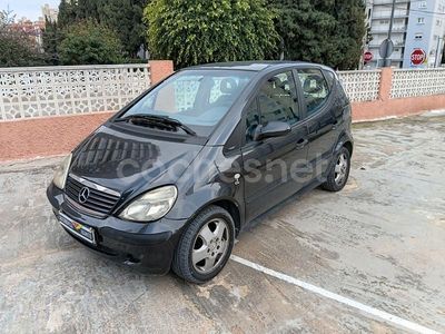 Usado Mercedes A160 Avantgarde 75 CV (55 kW) 2003 Negro Monovolumen