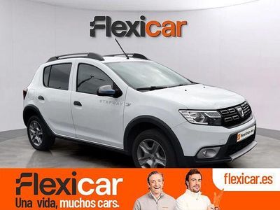 Usado Dacia Sandero Comfort 90 CV (66 kW) 2019 Blanco Utilitario