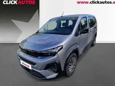 Gebraucht Peugeot Rifter Allure 100 PS (73 kW) 2025 Van / Kleinbus