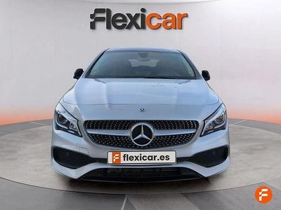 Usado Mercedes CLA200 Shooting Brake 136 CV (100 kW) 2017 Gris Familiar