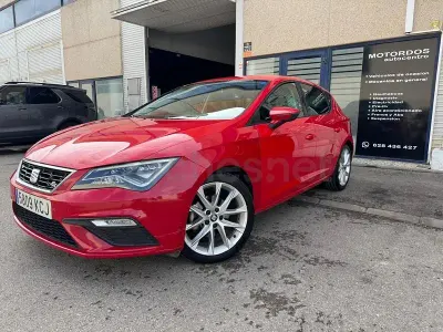 Usado Seat Leon FR 150 CV (110 kW) 2017 Rojo Berlina