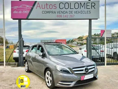 Usado Mercedes B180 109 CV (80 kW) 2014 Gris / plata Utilitario