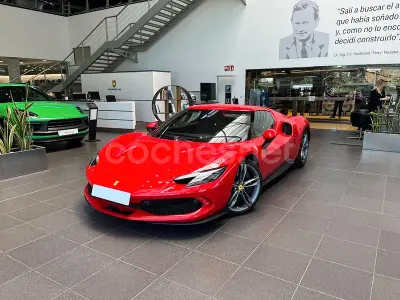 Usado Ferrari 296 831 CV (611 kW) 2023 Rojo Coupe