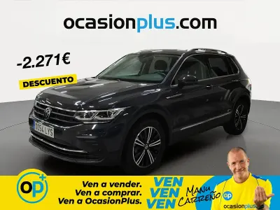 Usado VW Tiguan Life 130 CV (95 kW) 2022 Gris SUV
