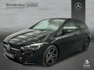 Usado Mercedes B200 AMG line 150 CV (110 kW) 2025 Negro noche Utilitario