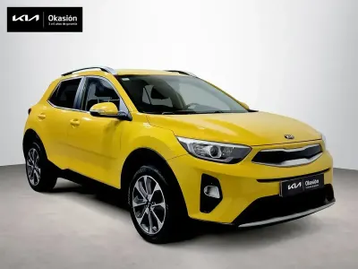 Usado Kia Stonic 120 CV (88 kW) 2017 Amarillo SUV
