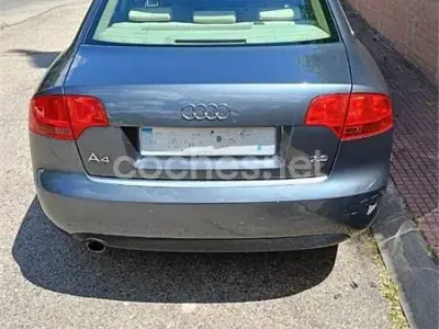 Usado Audi A4 130 CV (95 kW) 2007 Gris / plata Berlina