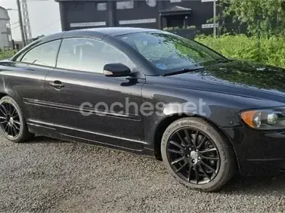 Käytetty Volvo C70 Summum 140 HP (102 kW) 2007 Musta Avoauto
