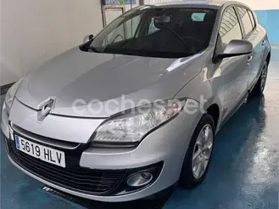 Usado Renault Mégane Expression 115 CV (84 kW) 2012 Gris / plata Berlina