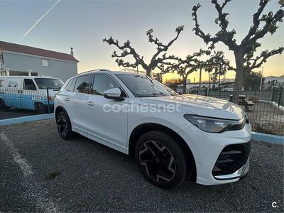 Używany VW Tiguan R-line 150 KM (110 kW) 2025 Biały SUV
