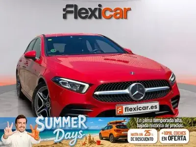Usado Mercedes A180 116 CV (85 kW) 2018 Rojo Berlina