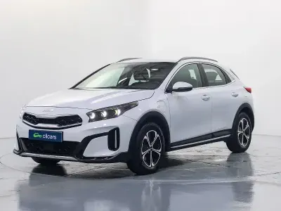Usado Kia XCeed 105 CV (77 kW) 2023 Blanco SUV