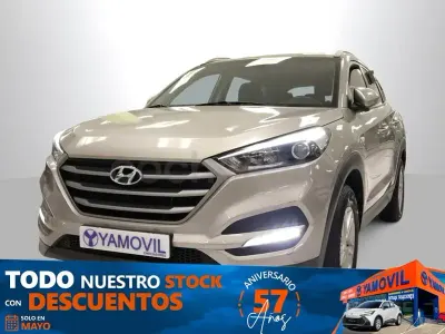 Usado Hyundai Tucson 131 CV (96 kW) 2016 Gris / plata SUV
