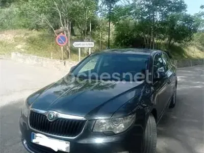 Usado Skoda Superb Elegance 170 CV (125 kW) 2010 Gris / plata Familiar