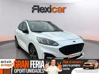 Usado Ford Kuga ST-Line 180 HP (132 kW) 2024 Branco SUV