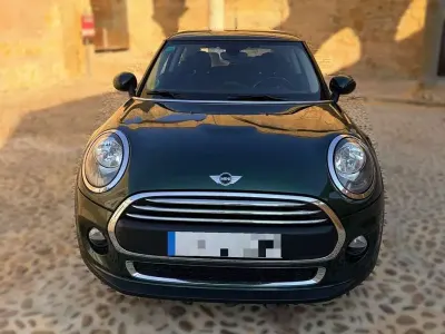 Usado Mini One D 95 CV (69 kW) 2018 Verde Utilitario