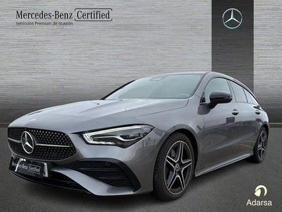 Usado Mercedes CLA200 Shooting Brake AMG line 150 CV (110 kW) 2024 Gris Familiar