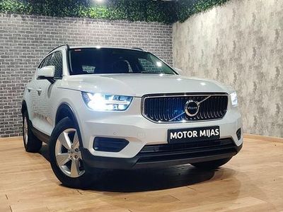 Gris Usado 2021 Volvo XC40 Momentum SUV | 24.900 € (Precio justo)
