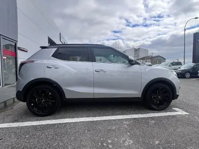 Usado SsangYong Tivoli Limited 136 CV (100 kW) 2020 Gris / plata SUV