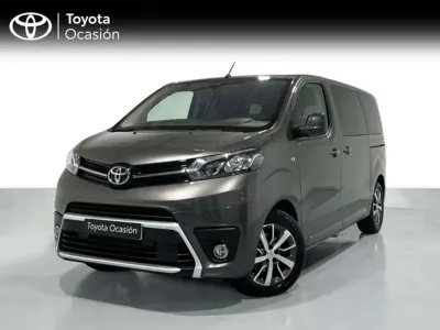 Usado Toyota Proace Advance 145 CV (106 kW) 2023 Gris Monovolumen