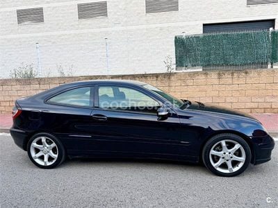 Käytetty Mercedes C220 Sport Edition 150 HP (110 kW) 2007 Musta Sedan