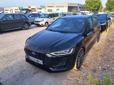 Usado Ford Focus ST-Line 155 CV (114 kW) 2023 Negro Utilitario