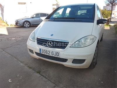 Usado Mercedes A150 95 CV (69 kW) 2009 Blanco Monovolumen