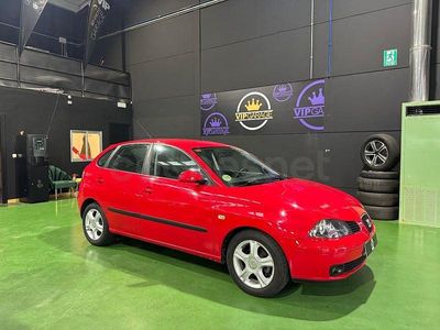 Usado Seat Ibiza Sport 100 CV (73 kW) 2005 Rojo Utilitario