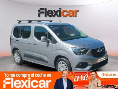 Usado Opel Combo Life Expression 110 CV (80 kW) 2019 Gris / plata Monovolumen