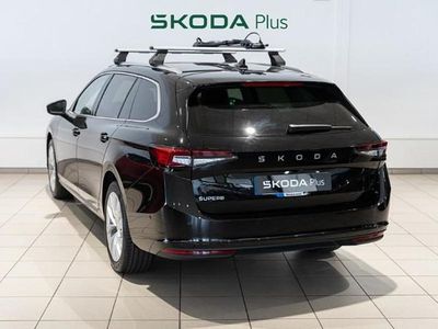 Negro Usado 2024 Skoda Superb Selection Familiar | 36.990 € (Un poco caro)