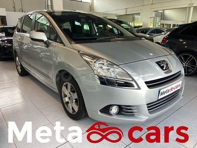 Usado Peugeot 5008 Premium 110 CV (80 kW) 2009 Gris / plata Monovolumen