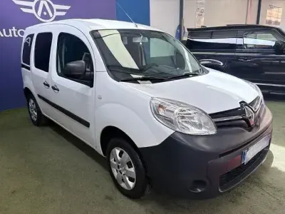 Usado Renault Kangoo 90 CV (66 kW) 2018 Blanco Monovolumen
