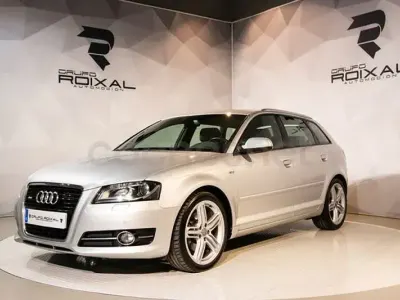 Usado Audi A3 Ambition 170 CV (125 kW) 2011 Gris / plata Utilitario