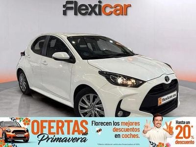 Usado Toyota Yaris Hybrid Active 116 CV (85 kW) 2023 Blanco