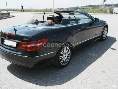 Usado Mercedes E220 Avantgarde 170 CV (125 kW) 2011 Negro Descapotable