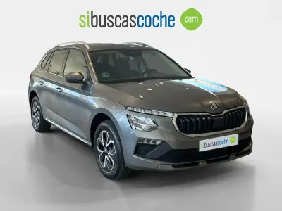 Usado Skoda Kamiq Selection 115 CV (84 kW) 2025 Gris/plata SUV