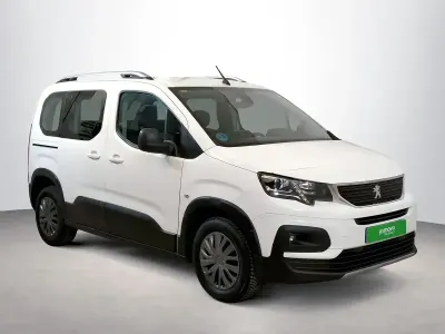 Usado Peugeot Rifter Allure 101 CV (74 kW) 2023 Blanco Monovolumen