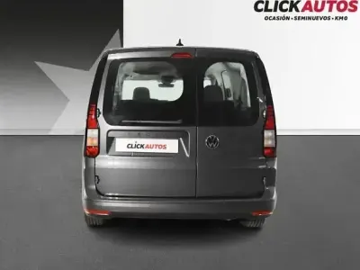 Usado VW Caddy 102 CV (75 kW) 2025 Gris Monovolumen