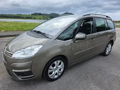 Usado Citroën Grand C4 Picasso Tonic 112 CV (82 kW) 2012 Beige Monovolumen