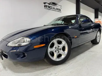 Usado Jaguar XK8 290 CV (213 kW) 2000 Azul Descapotable