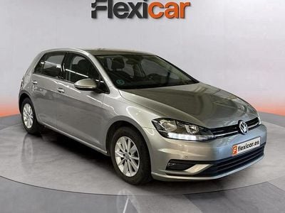 Gris Usado 2020 VW Golf Advance Berlina | 15.790 € (Buen precio)