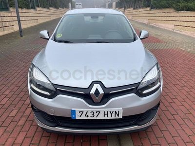 Usado Renault Mégane Bose Edition 110 CV (80 kW) 2015 Gris / plata Berlina