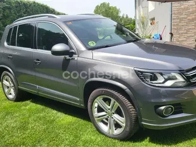 Usado VW Tiguan Business 140 CV (102 kW) 2015 Gris / plata SUV