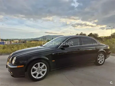 Usado Jaguar S-Type Executive 238 CV (175 kW) 2003 Negro Berlina